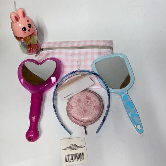 New Girls Beginner Beauty Set Handheld Mirror Case Headband Hairclips & Bag - Picture 1 of 9